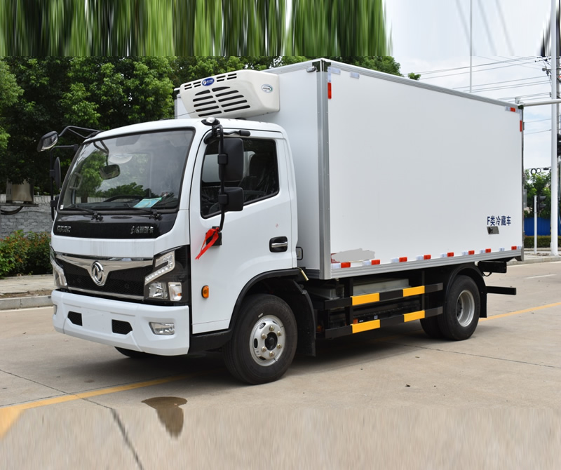 东风福瑞卡新能源4.2米绿牌冷藏车